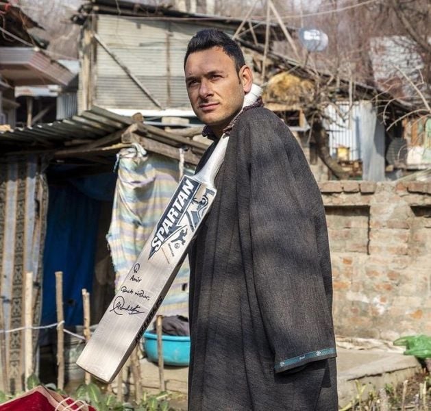 Amir Hussain Lone batting stance