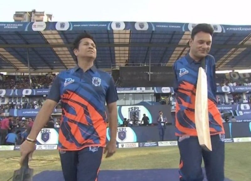 Amir Hussain Lone with Sachin Tendulkar in the 2024 Indian Street Premier League (ISPL) T10 League