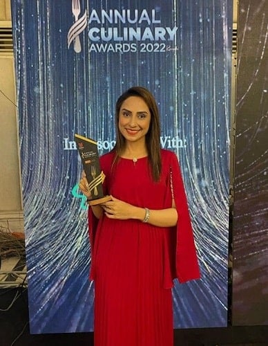 Ammara Noman with her award