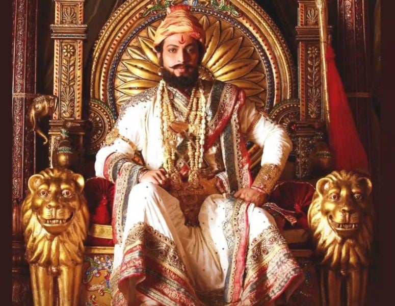 Amol kolhe as Chhatrapati Shivaji