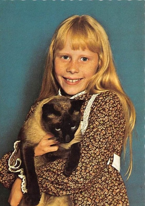 Amy Carter with her pet cat