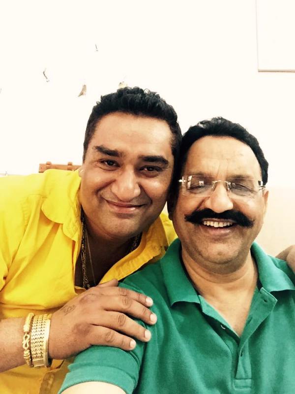 An image of Jugnu Walia with Mukhtar Ansari
