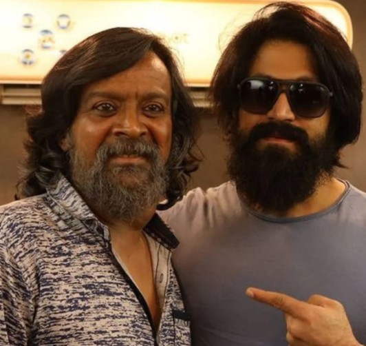 An old picture of Harish Rai with Yash