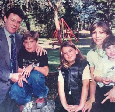 An old picture of Juan Manuel Santos with his family