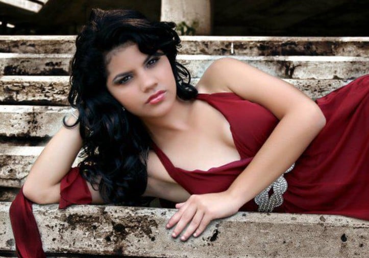 An old picture of Mariana Ávila