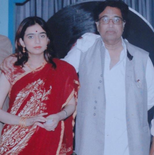 An old picture of Radha Mangeshkar with her father