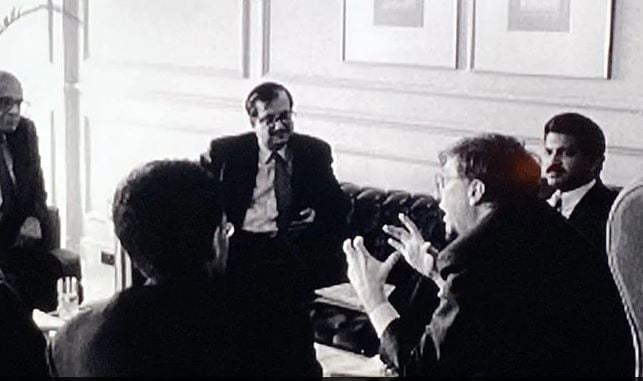 Anand Mahindra (extreme right) with Bill Gates during his visit to India in 1997