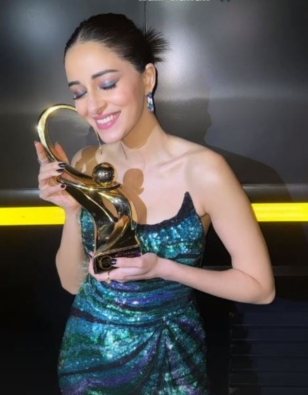 Ananya Pandey after winning the 2024 Zee Cine Award