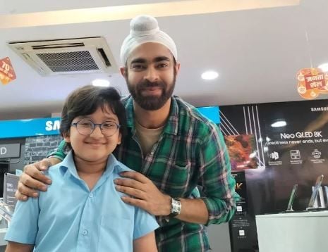 Angad Maholay with Manjot Singh during the shoot of Fukrey 3