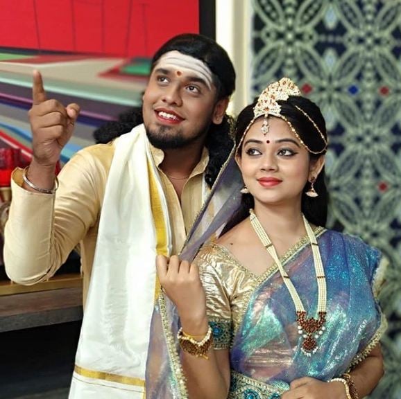 Anitha Sampath in Vanakkam Tamizha