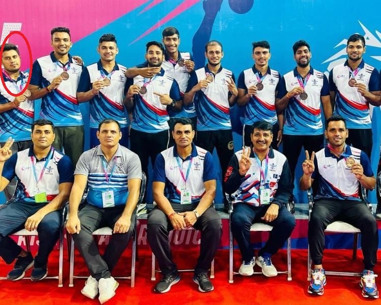 Ankit Malik with his team after winning bronze medal at the 36th National Games