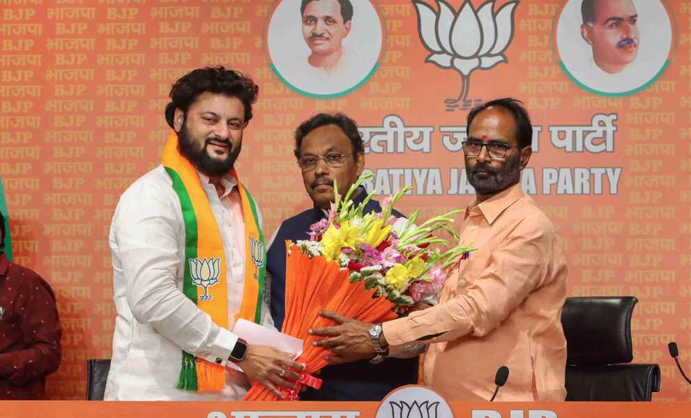 Anubhav Mohanty with BJP leaders