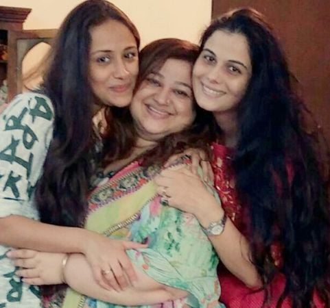 Anupriya Kapoor with Supriya Shukla and Geetanjali Tikekar
