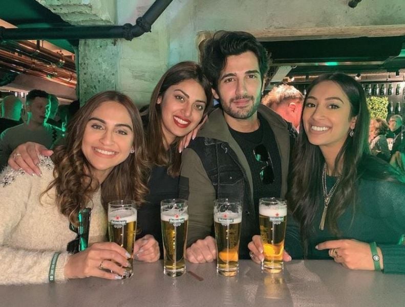 Anushka Ranjan enjoying Beer with her friends