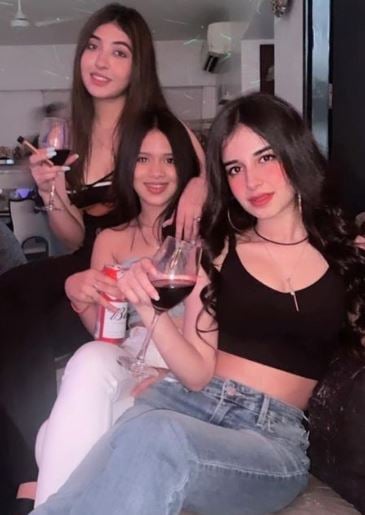 Anvesha Vij with her friends