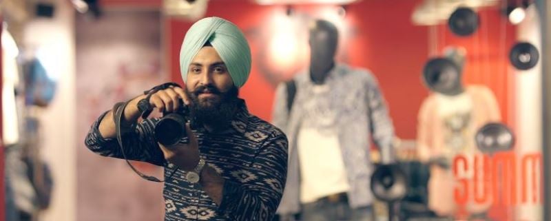 Apinderdeep in a still from the music video of the 2016 song ‘Blur’ by San-Dee