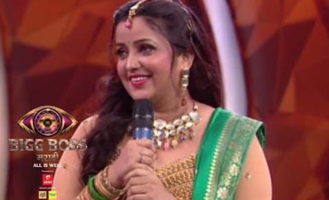 Apurva Nemlekar on the sets of Bigg Boss Marathi Season 4 in 2022