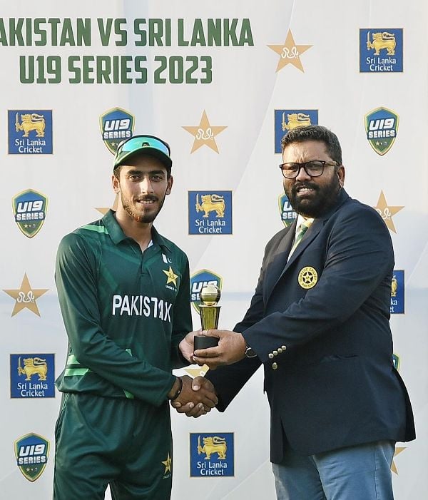 Arafat Minhas receiving the Player of the Match award in the 2nd Youth ODI against Sri Lanka