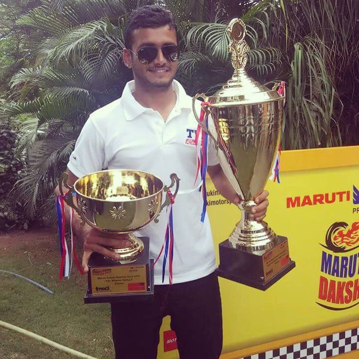Aravind KP with Maruti Suzuki Dakshin Dare trophy 