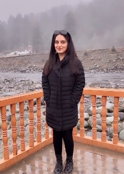 Arista Mehta while enjoying the weather of hills