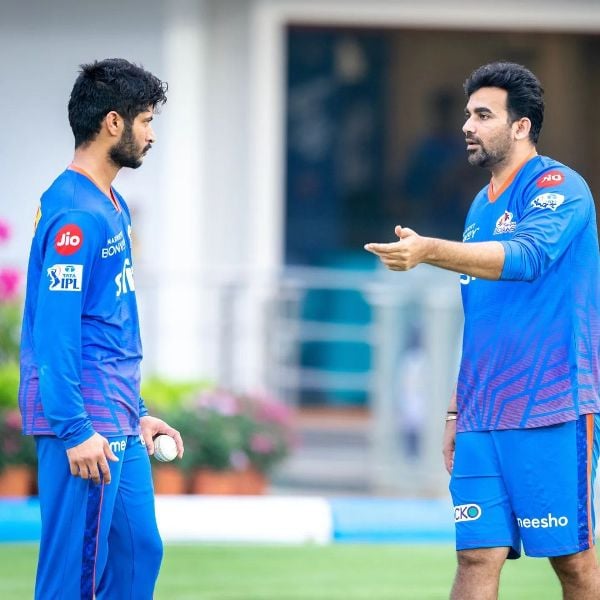 Arshad Khan taking guidance from Zaheer Khan