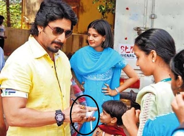 Arshad Warsi Smoking