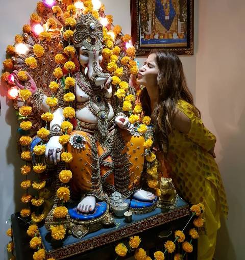 Arti Singh with Lord Ganesha