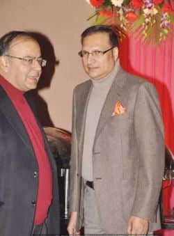 Arun Jaitley and Rajat Sharma at Puja Sharma