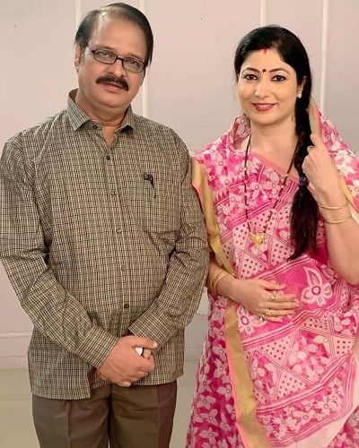 Arun Verma with his co-star from the web series Shukla- The Tiger