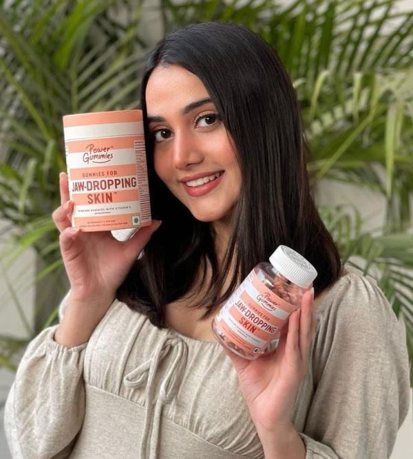 Asfi Javed promoting Power Gummies