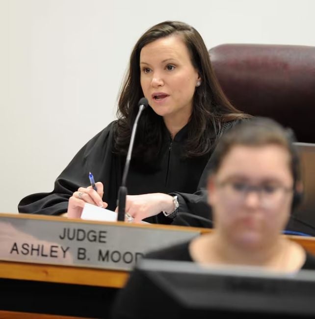 Ashley Moody presiding over a case as a judge
