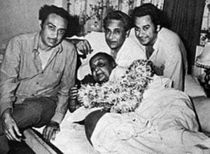Ashok Kumar with his Mother Gouri Devi and his Brothers