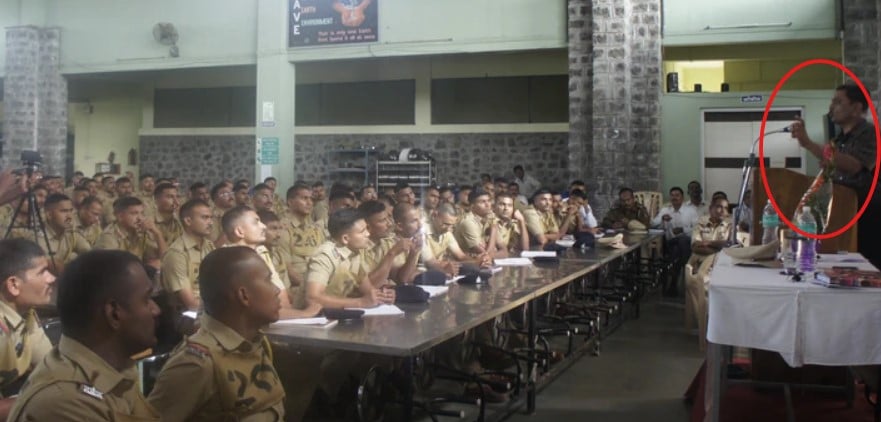 Asim Sarode while addressing the police personnel on gender rights