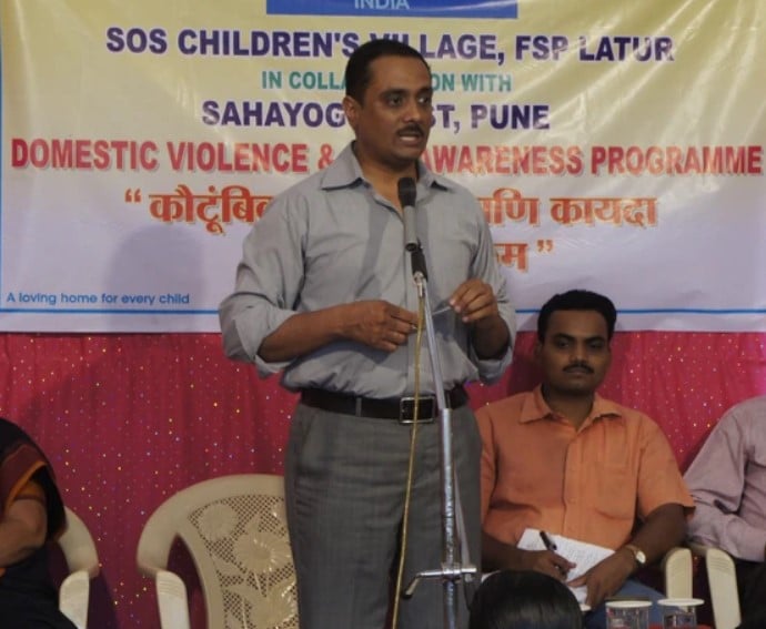 Asim Sarode while speaking at Sahyog Trust in Pune