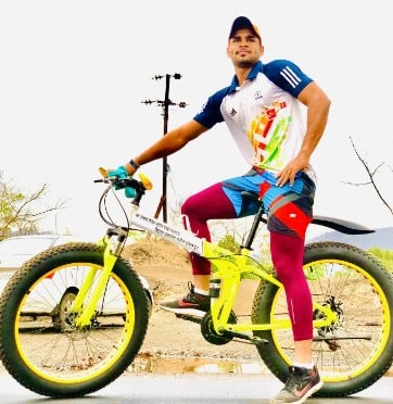 Aslam Inamdar while enjoying cycling