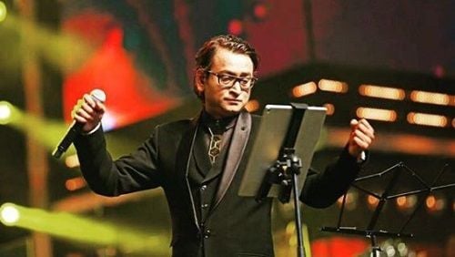 Atul Gogavale Performing Live