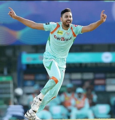 Avesh Khan celebrating a wicket for LSG during an IPL match