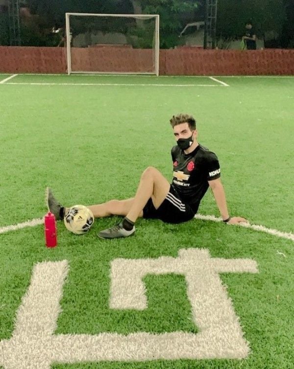 Aviral Gupta playing football