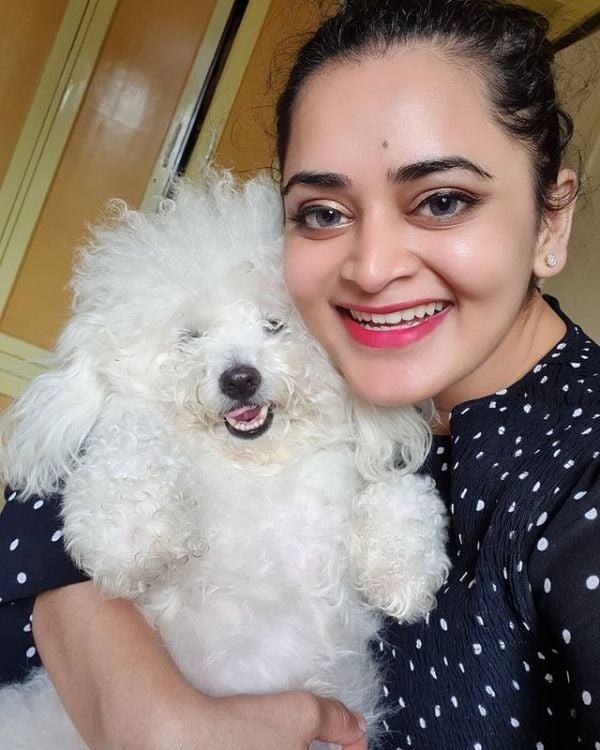 Bebika Dhurve with her pet dog