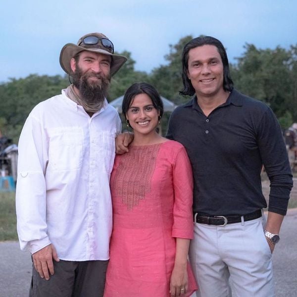 Behind the scenes of the movie Extraction