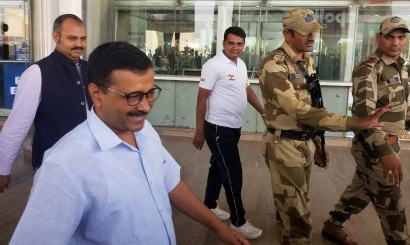 Bibhav Kumar (extreme left, in blue jacket) when he became the private secretary of Arvind Kejriwal