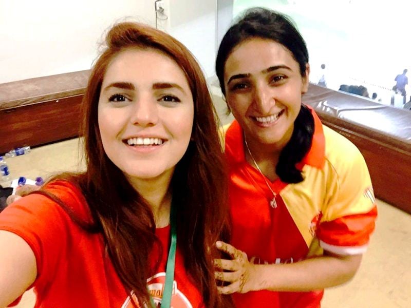 Bismah Maroof with Momina Mustehsan (left)