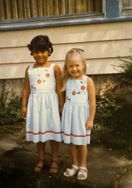 Carrie coon with her sister Morena