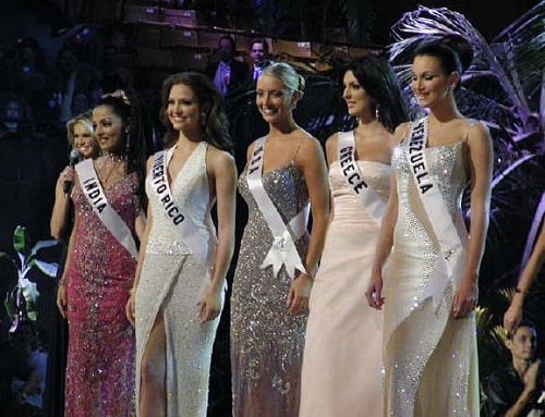 Celina Jaitly in Miss Universe 2001 contest