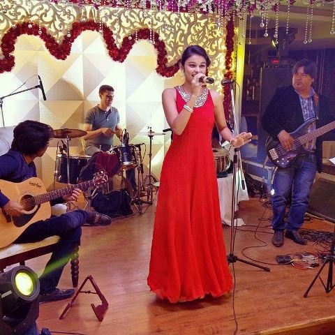 Chetna Bhardwaj performing on the stage