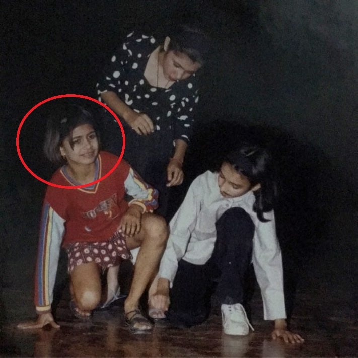Childhood picture of Prashansa Sharma practising for the play- Aladin
