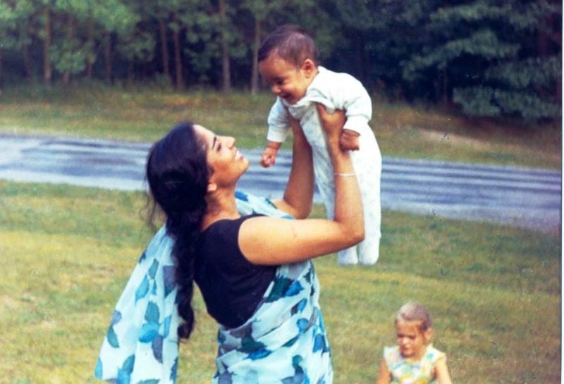 Childhood picture of Amrit Singh with her mother, Gursharan Kaur, in Buffalo, New York State, in 1969Childhood picture of Amrit Singh with her mother, Gursharan Kaur, in Buffalo, New York State, in 1969