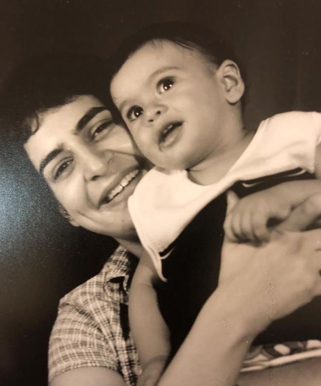 Childhood picture of Raihan Vadra with his mother