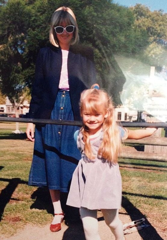 Childhood picture of Yvonne Strahovski