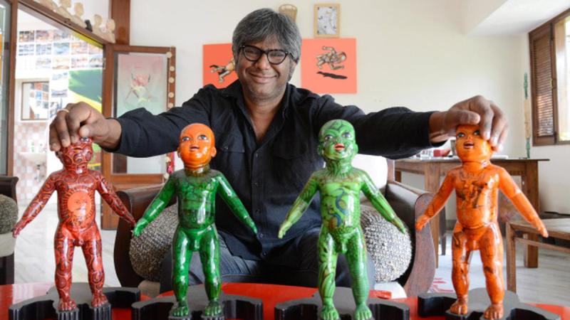 Chintan Upadhyay posing with his scriptures